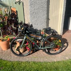 Giant Revolt 1 Gravel bike in excellent condition