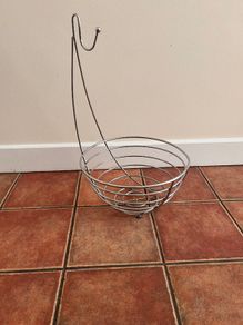 Metal Fruit Basket with Banana Hanger