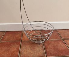 Metal Fruit Basket with Banana Hanger