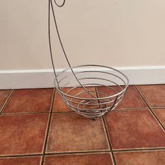 Metal Fruit Basket with Banana Hanger