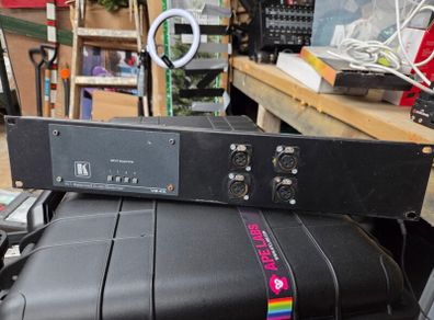 Kramer 4 way switcher on 2 u plate