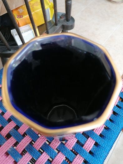 Arklow Art collection vase