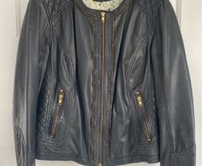 Saki Genuine Leather Jacket (size 12)