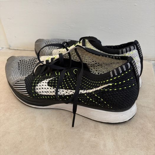 Nike Flyknit Racer UK 8 EU 42.5