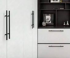 Black handles/knobs