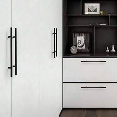 Black handles/knobs