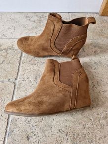 Tan wedge boot