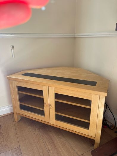 Oak corner TV Unit