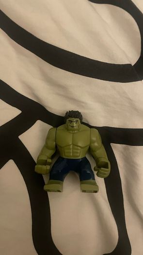 Hulk mini figure