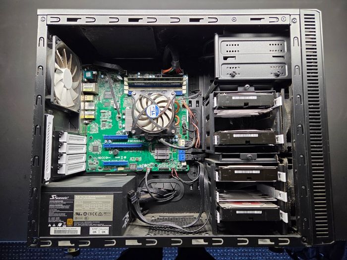 Fractal Design Define Mini MATX / NAS Build Xeon 16GB