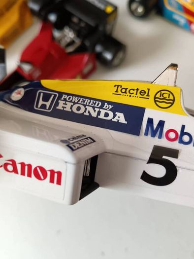5 NOS Bburago 1/24 Grand Prix Cars