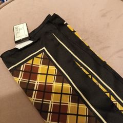 Diamond pattern scarf square