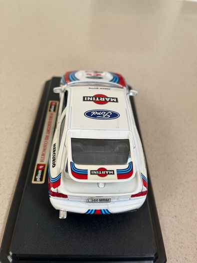 Ford Escort RS Cosworth 1/24 Burago