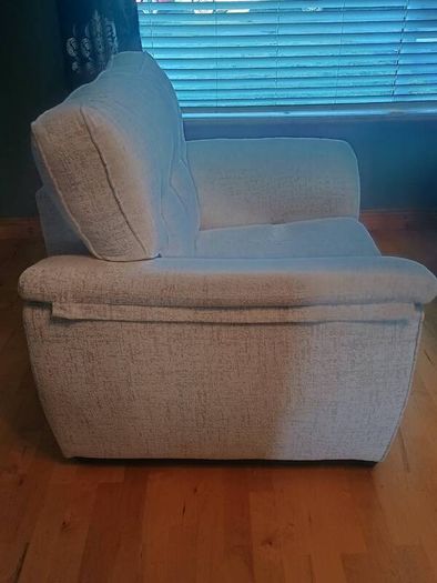 3-seater sofa and 2 matching armchairs, cream fabric
