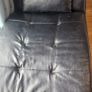 Black chaise loungue Image 2