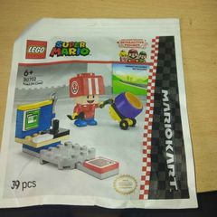 lego super Mario 30702  toad pit crew