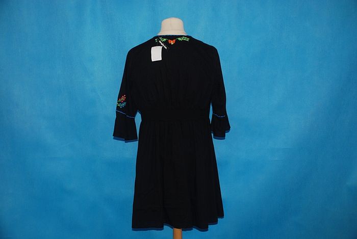 Simly Be Embroldered Size 18
