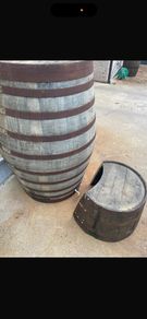 Sauna and cold barrell plunge with step