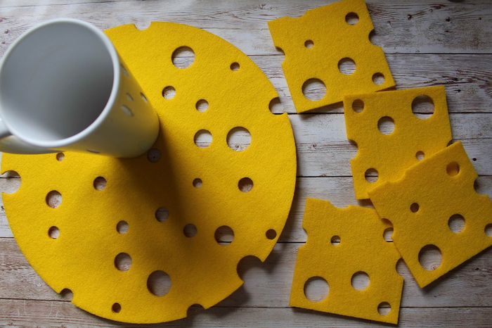 Multi Placemats and Coaster Funny Cheese Shape and Colour