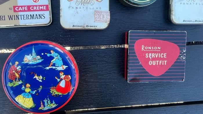 9 vintage collectable Tins