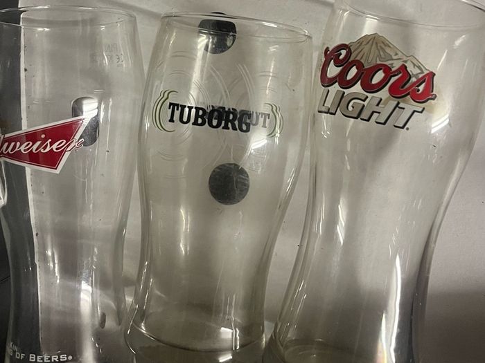Bulmers Guinness tuborg Paulaner coors whitefield carling peroni Budweiser krombacher smithwicks Heineken jameson beer Glasses