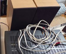Mordaunt Short speakers, with cables and banana plugs