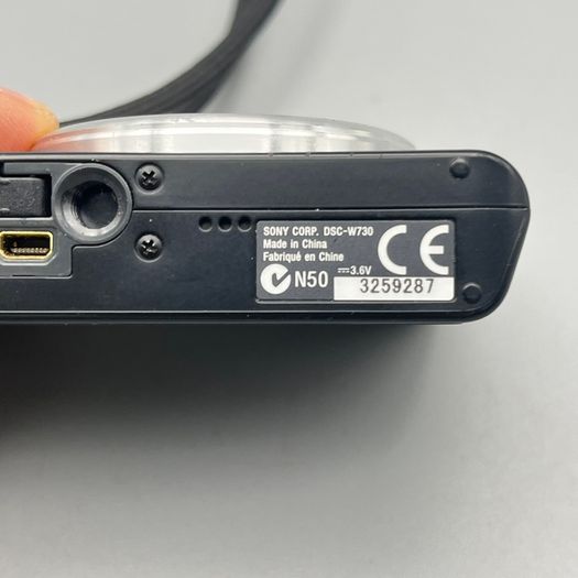 Sony DSC-W730 16.1MP Digital Camera Black Tested - Full Kit