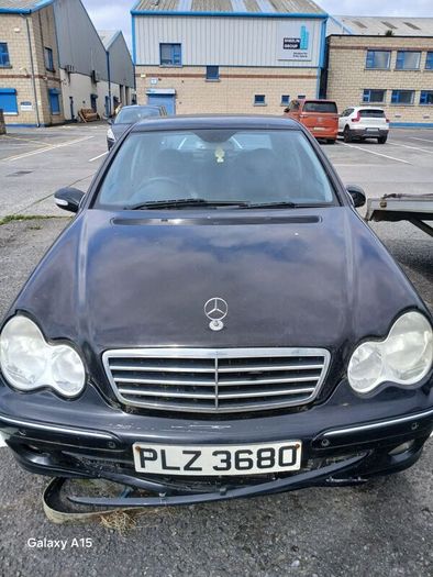breaking mercedes