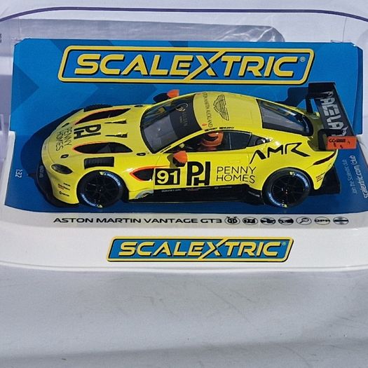 Scalextric C4446 Aston Martin Vantage #91 Slot Car  ( gt touring endurance )