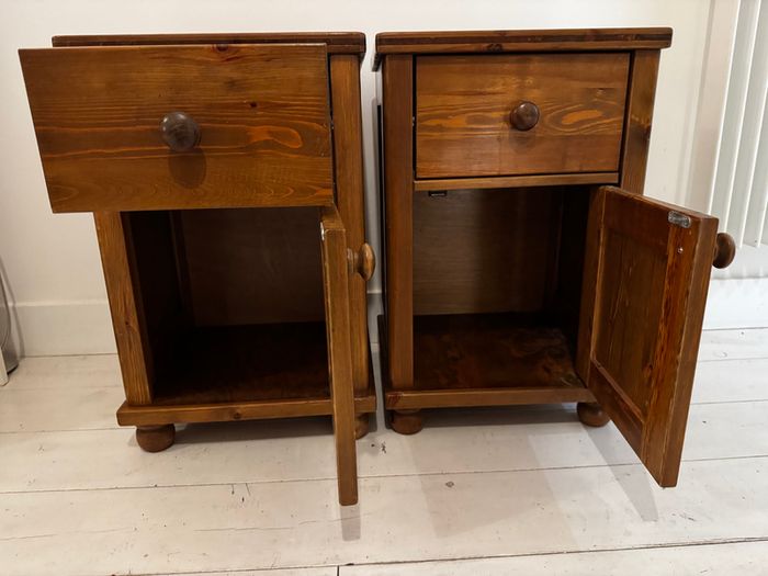 Bedside locker x 2