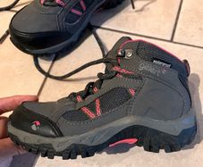 Gelert kids hiking boots, size 9/ EU27