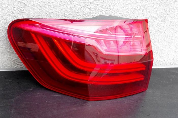 BMW F10/F11 LCI left side tail lamp.