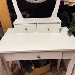 vanity table