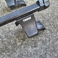 Thule roof bars / roof rack for Toyota Avensis mk2 (2003 - 2009)