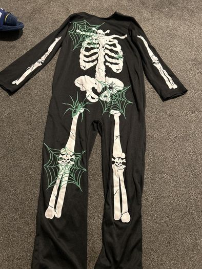costume age 7-8