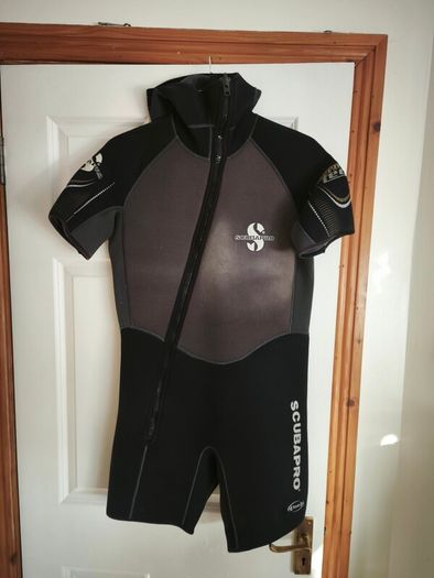 Waterproof wetsuit