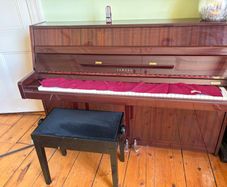 Yamaha M5J Upright Piano