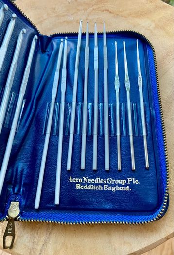 Aero Crochet Hooks Set in Case
