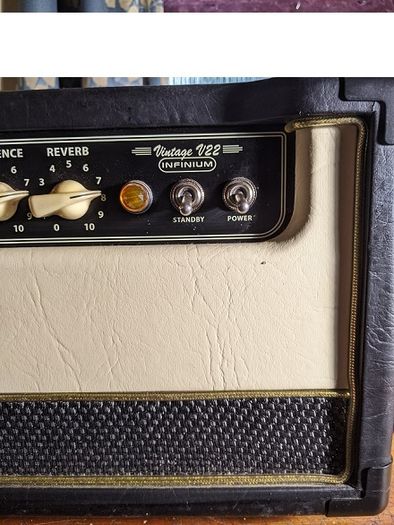 Bugera V22HD Infinium 22W Tube Amplifier Head