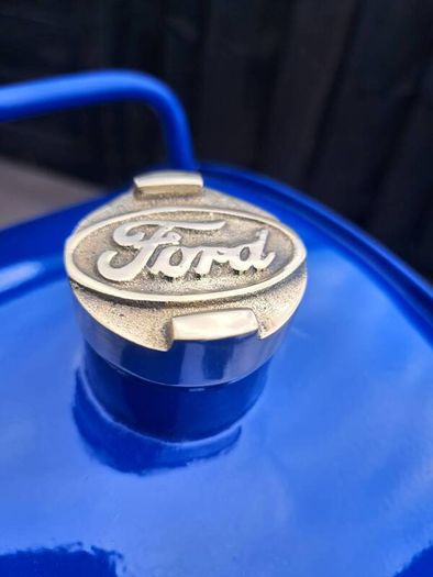 Ford  oil can