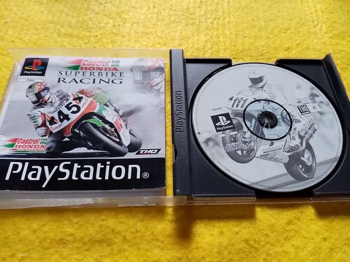 Castrol Honda superbike racing PlayStation 1 Ps1 PlayStation 2 ps2 games Original