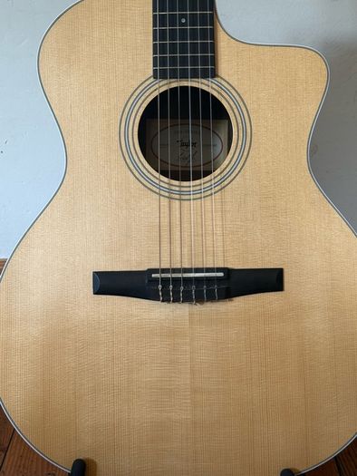 Taylor 214ce-N