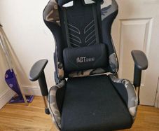 Gaming chair