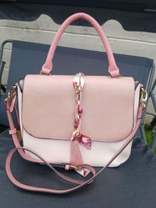 Beautiful New Bessie London Bag