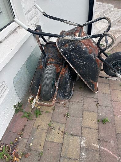 Wheelbarrow