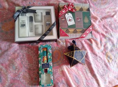 NEW  gift sets x 4