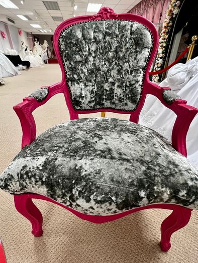 MUST GO! Vintage Style Throne, Chairs (big&small), Mirrors & Flower Arch - QUICK SALE!
