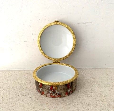 Vintage 1970s Spanish Porcelain Trinket Box