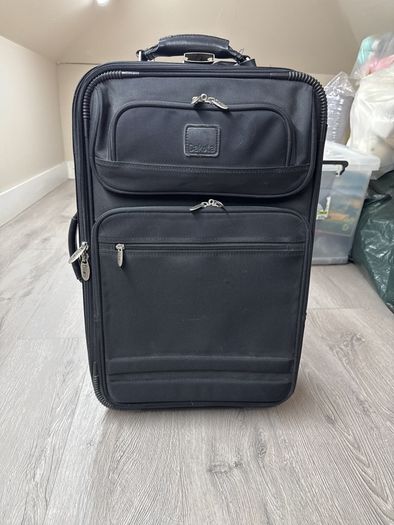 suit case