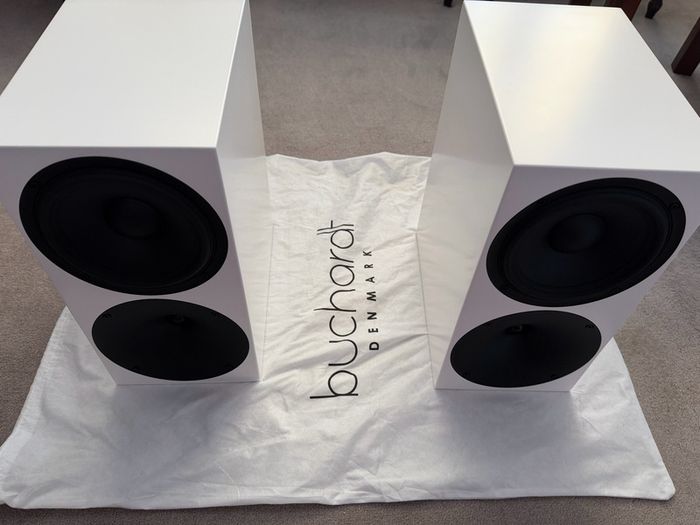 Buchardt Audio P300 Bookshelf Speakers